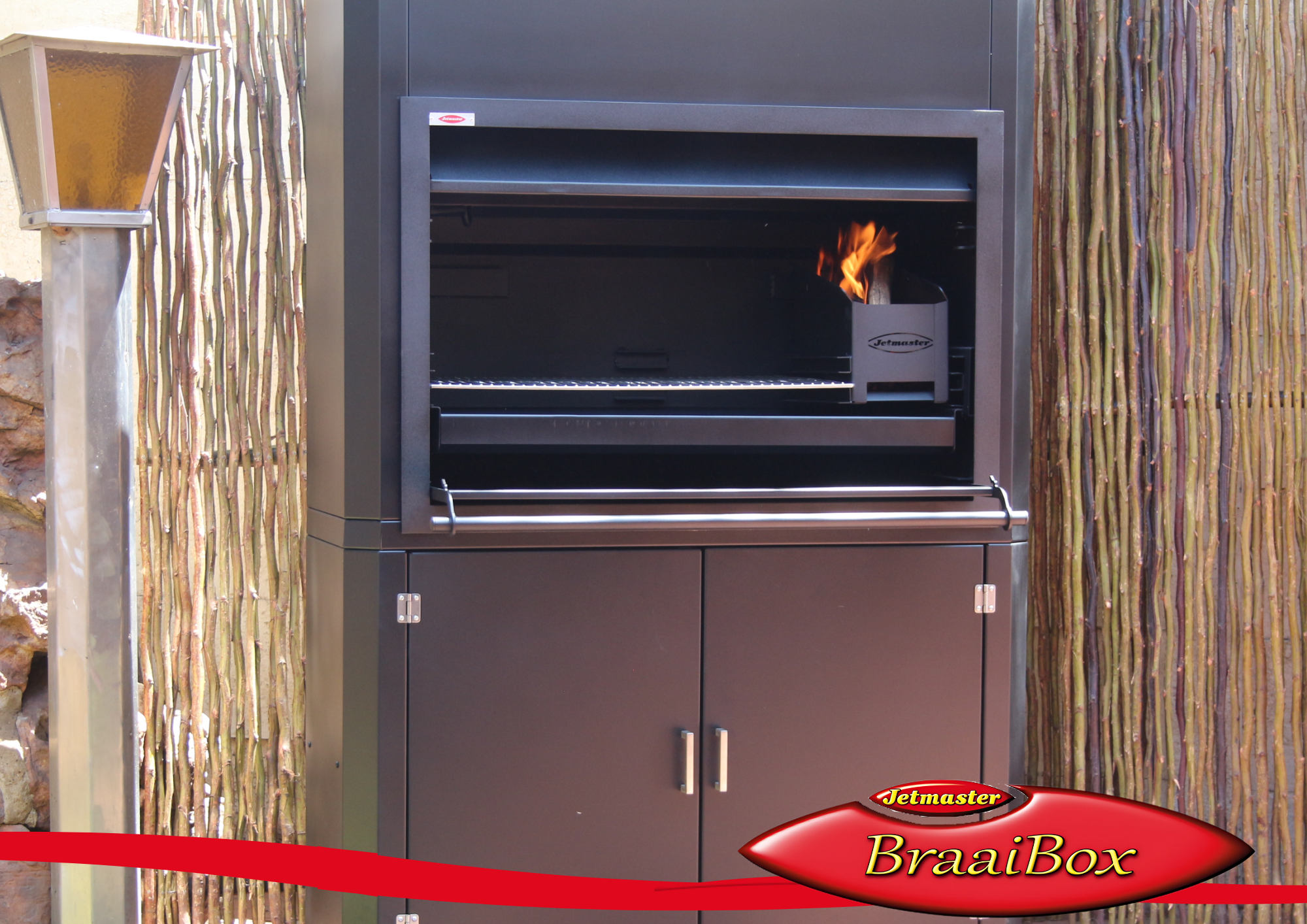 Jetmaster BraaiBox With 1000 Entertainer Complete